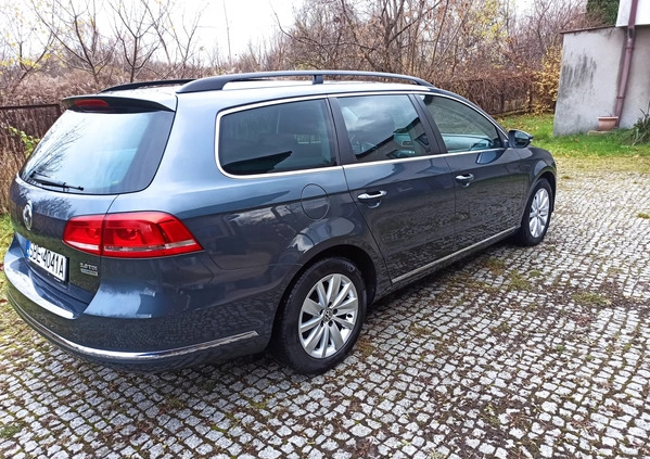 Volkswagen Passat cena 34400 przebieg: 274000, rok produkcji 2012 z Siewierz małe 407